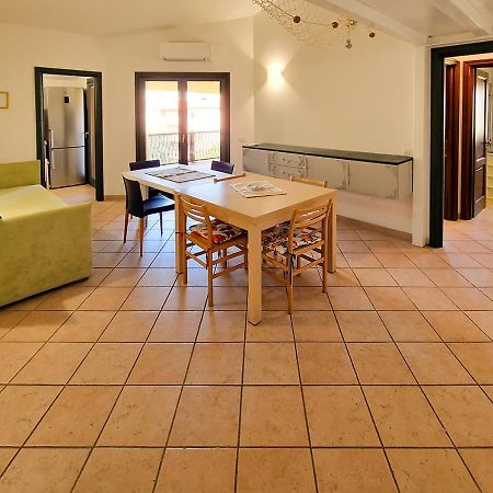 Murphy Holiday Home - Residenza Aldo Moro 02 ラ・マッダレーナ エクステリア 写真